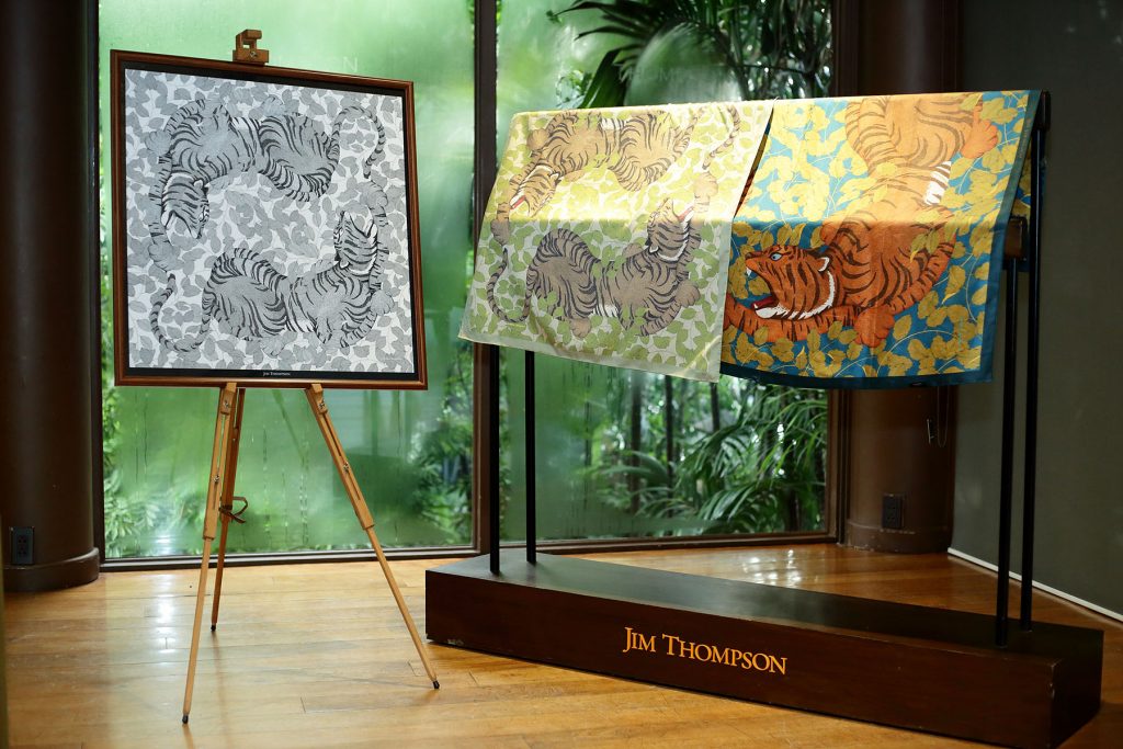ผ้าพันคอ Jim Thompson