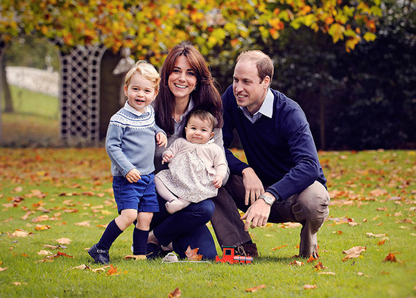 Kate-Middleton-Prince-William-Official-Family-Portraits