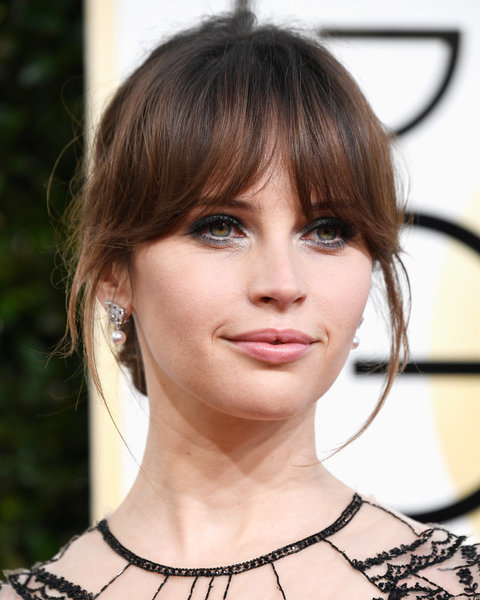 BEVERLY HILLS, CA - JANUARY 08: Actress Felicity Jones attends the 74th Annual Golden Globe Awards at The Beverly Hilton Hotel on January 8, 2017 in Beverly Hills, California. (Photo by Frazer Harrison/Getty Images)