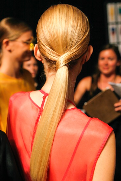 v-shape-ponytail
