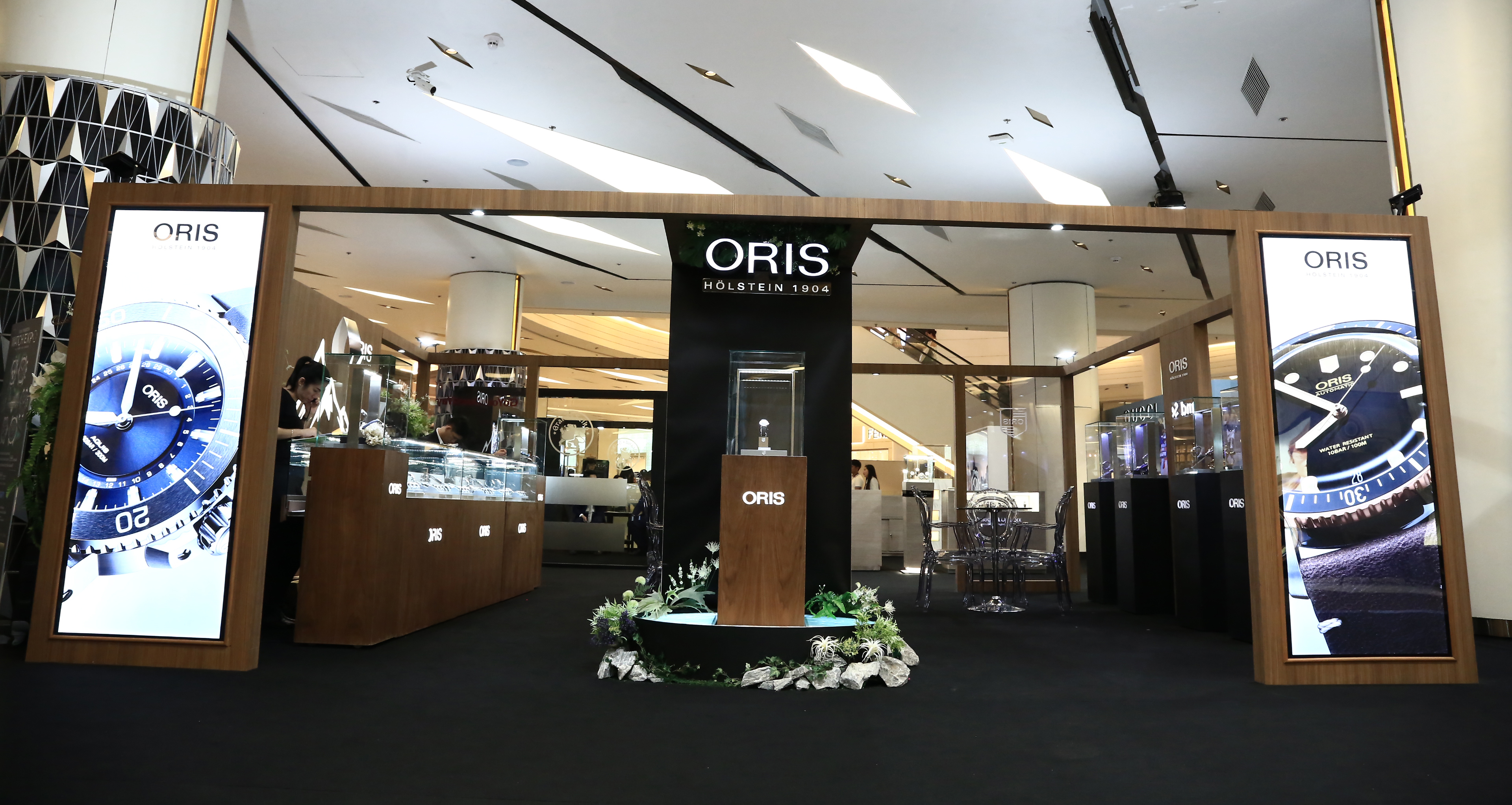 Oris Pop up Installation New Oris 2018