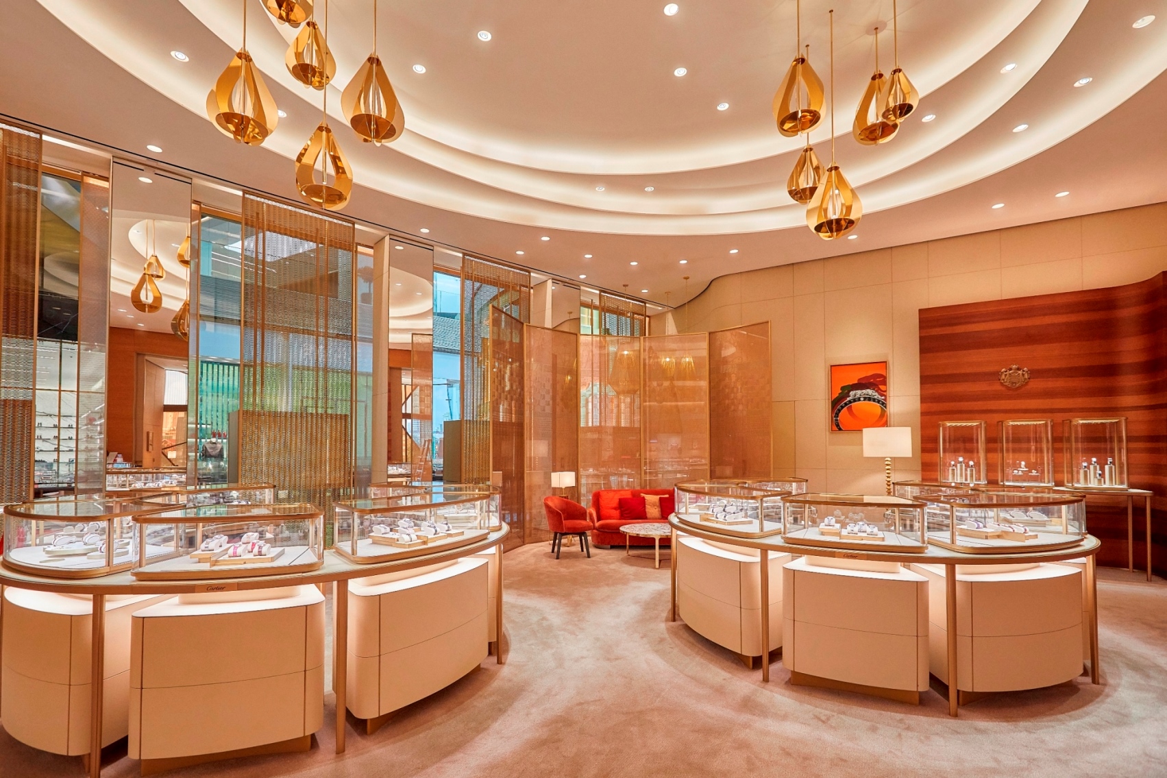 Cartier dubai сайт. Бутик Картье. Cartier Boutique Interior. Бутик Картье Дубай. Картье салон.