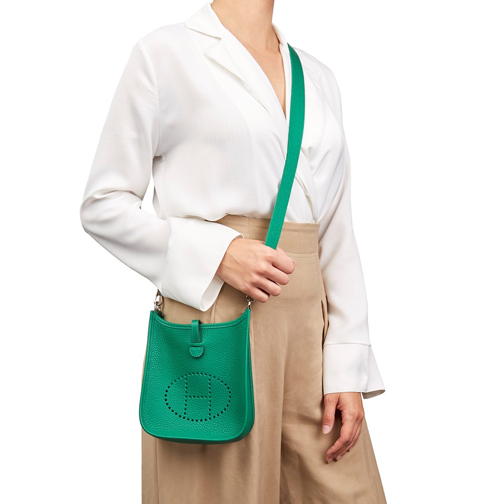 กระเป๋าแบรนด์ Hermes รุ่น Mini Evelyne สีเขียว