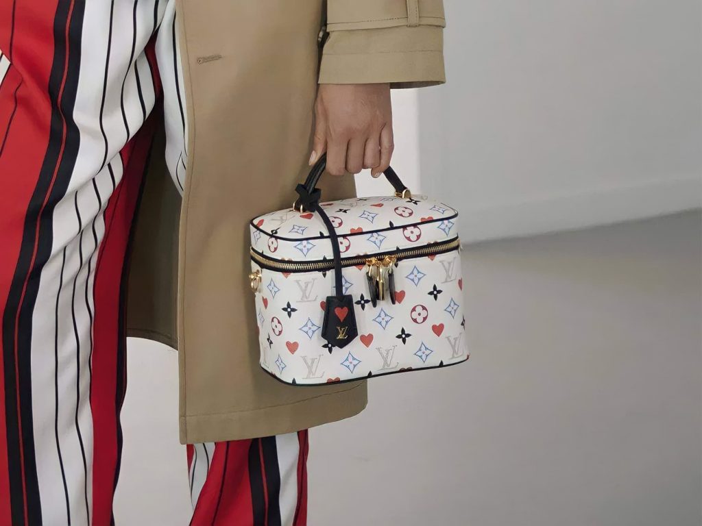 กระเป๋าแบรนด์ Louis Vuitton รุ่น Vanity 