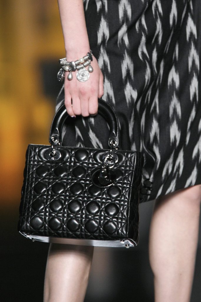 กระเป๋าแบรนด์เนม Lady Dior และ Lady D-lite
