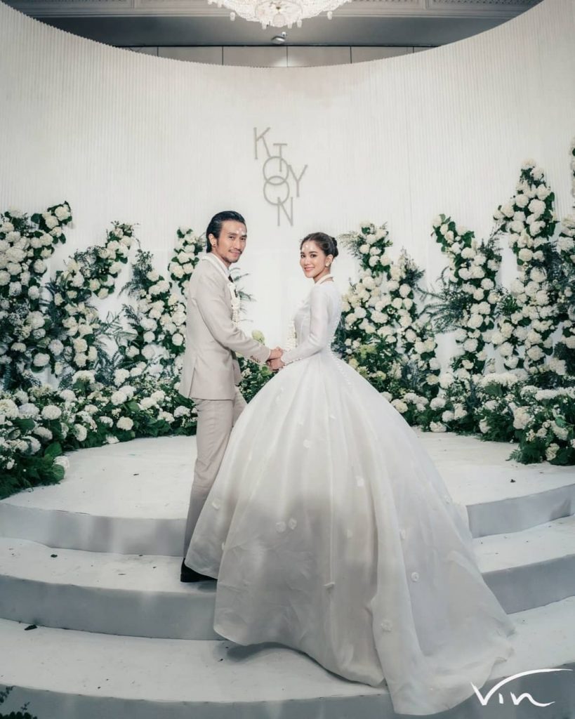 ก้อย รัชวิน ชุดแต่งงานแห่งปี 2020