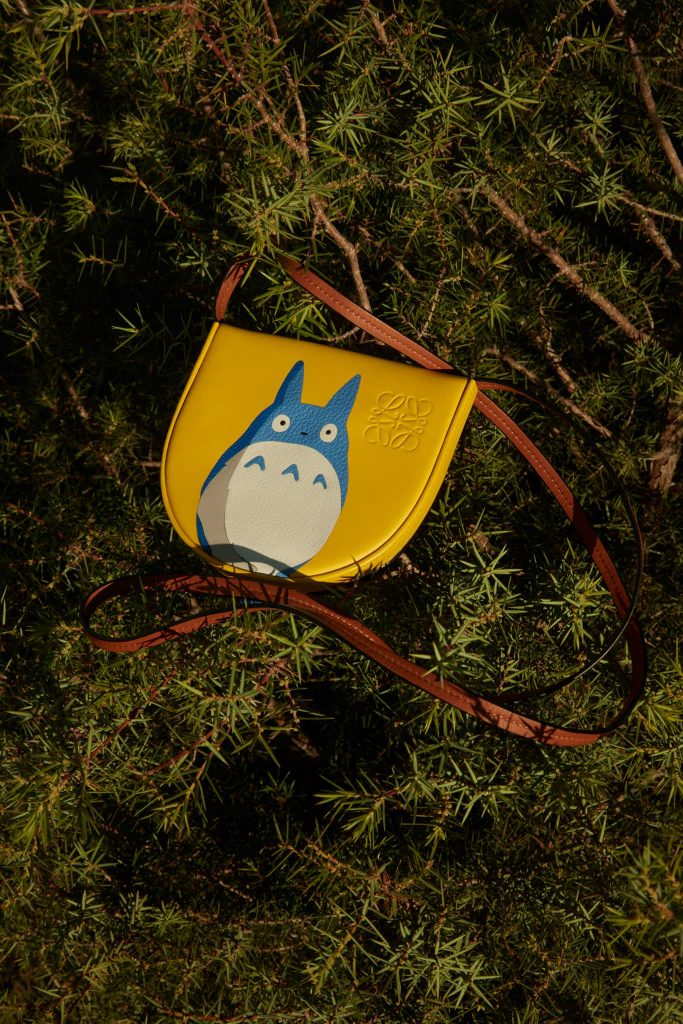 กระเป๋า LOEWE x My Neighbor Totoro 