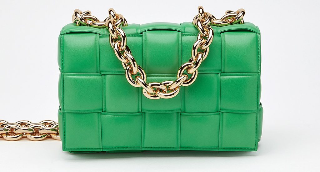 กระเป๋า Bottega Veneta ของ อั้ม พัชราภา สีเขียว