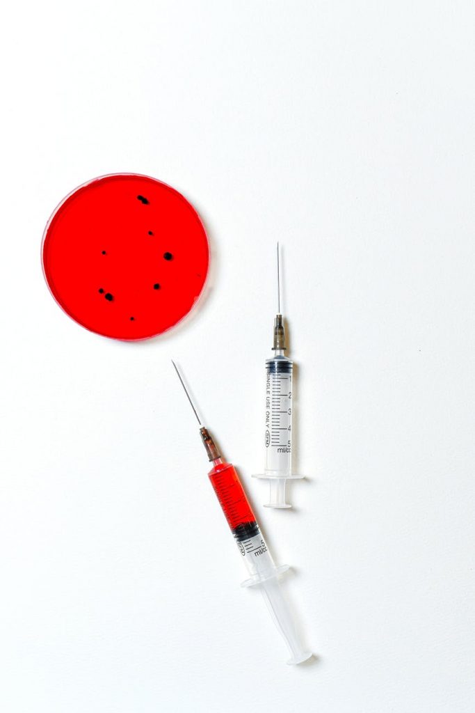 วัคซีนโควิด-19 ที่อนุญาตให้ใช้ในมนุษย์