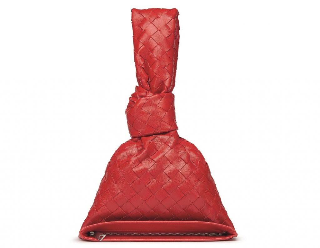 กระเป๋าแบรนด์เนมสีแดง The Mini Twist bottega veneta