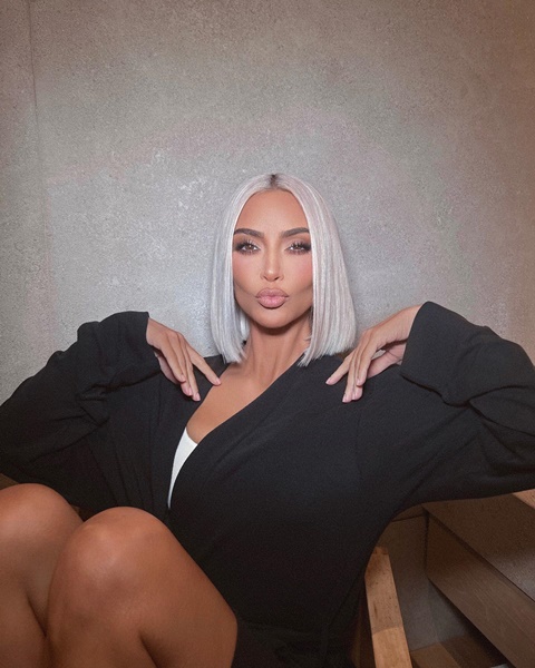 KIM KARDASHIAN