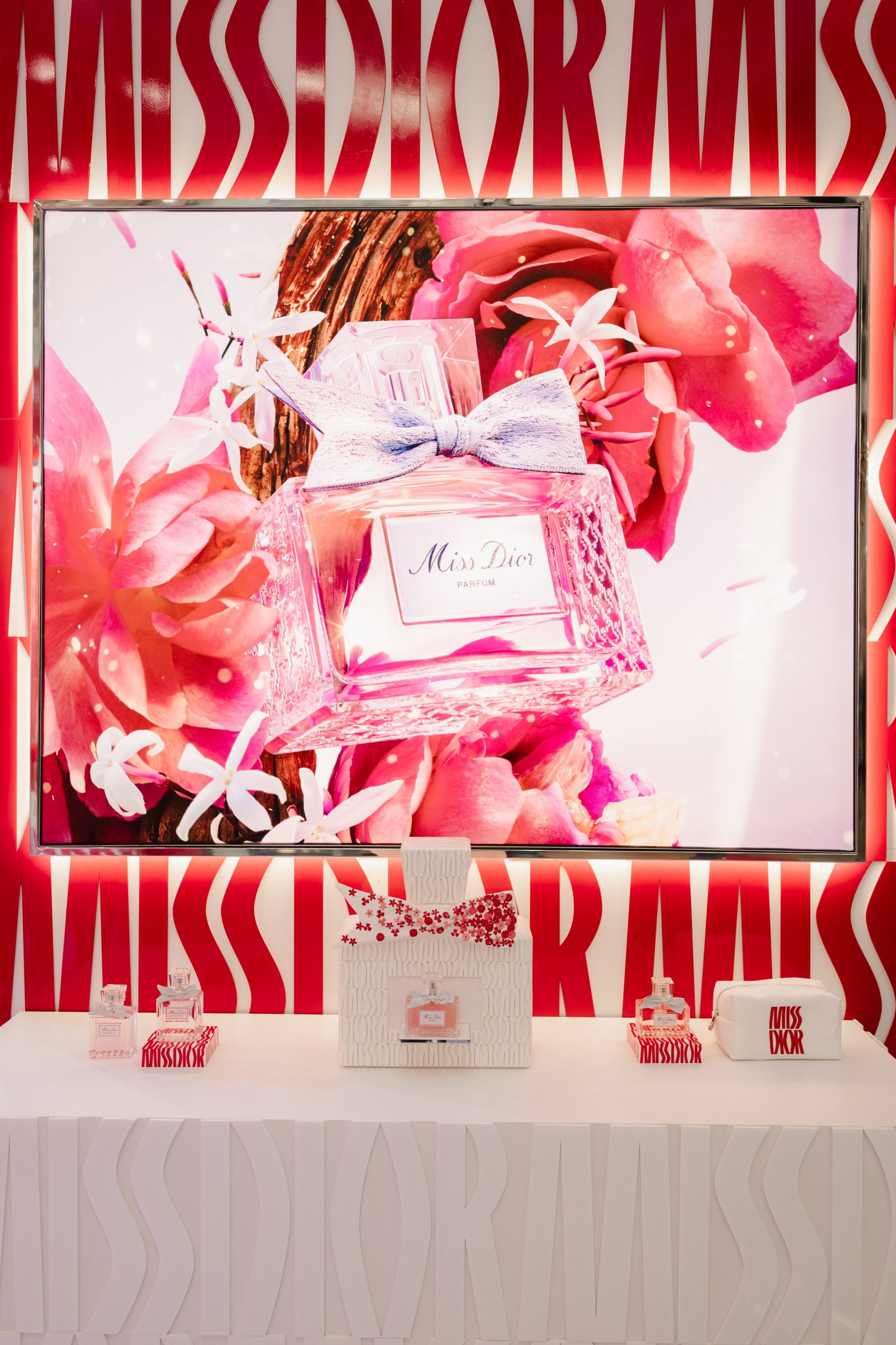 เช็คอิน Miss Dior Pop-up ลองน้ำหอมกลิ่นใหม่ Miss Dior Parfum ที่แรกใน ...