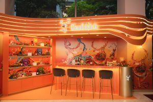 Glenfiddich ชวน ศิลปินจีน ร่วมสร้างสรรค์ศิลปะบนของขวัญสุดลิมิเต็ด ณ POP-UP Store at Emquartier