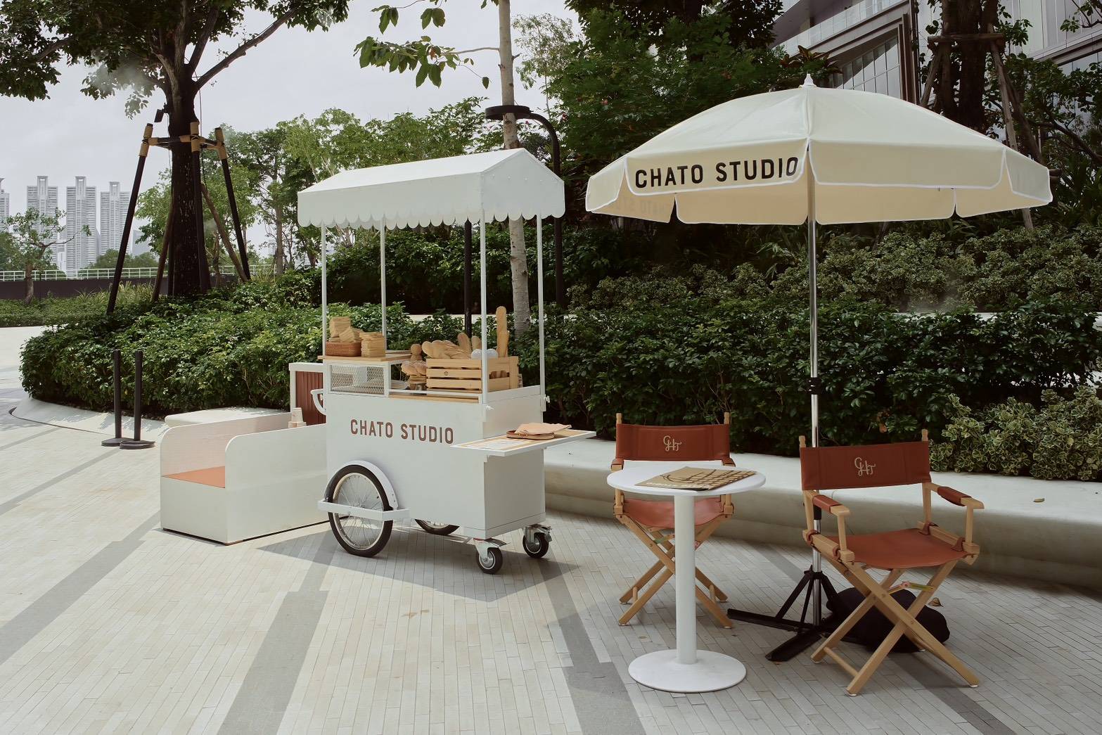 Canvas & Coffee by Chato Studio x Rw.Coffee and Wine