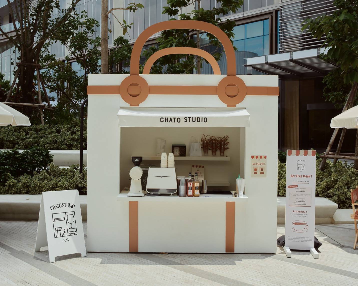 Canvas & Coffee by Chato Studio x Rw.Coffee and Wine
