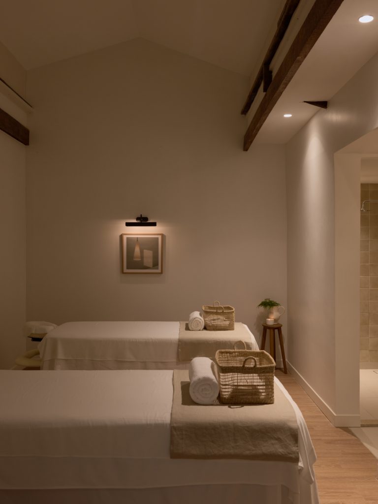 White Wood Green Spa