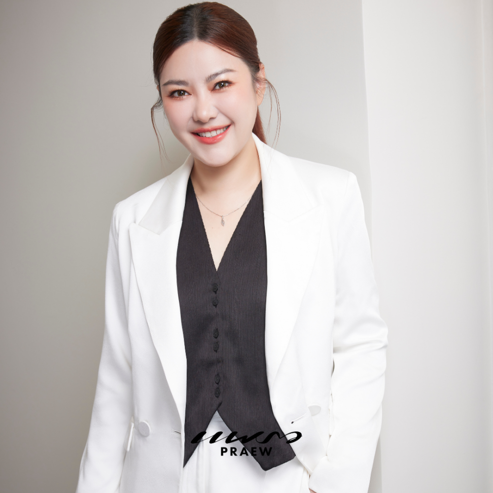 พญ.อัญธิกา ทิพรักษ์ SYM Clinic