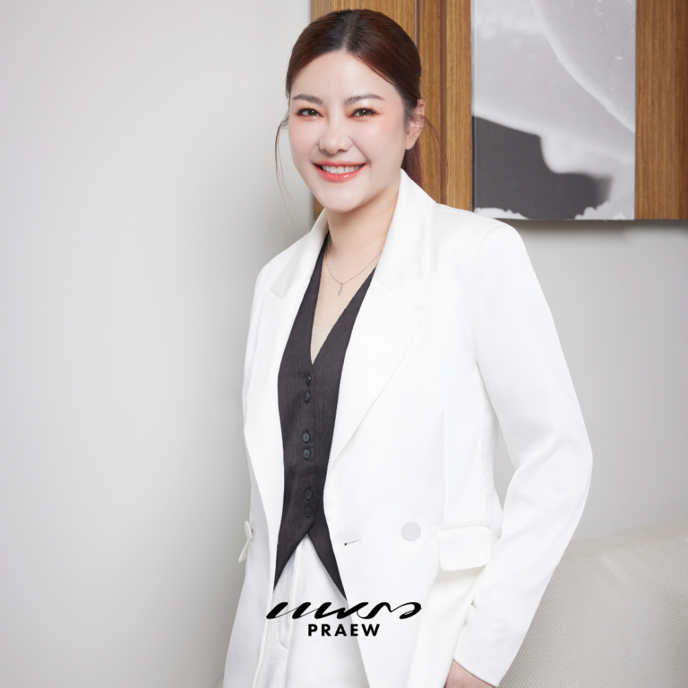 พญ.อัญธิกา ทิพรักษ์ SYM Clinic