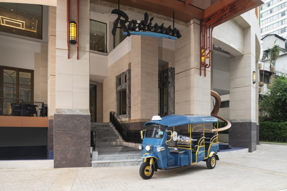 โรงแรม Radisson Hotel Chateau de Bangkok