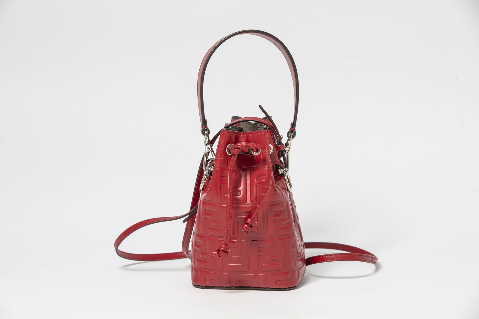 กระเป๋าทรงขนมจีบ FENDI Mon Tresor ไซส์ Mini หนังสีแดง