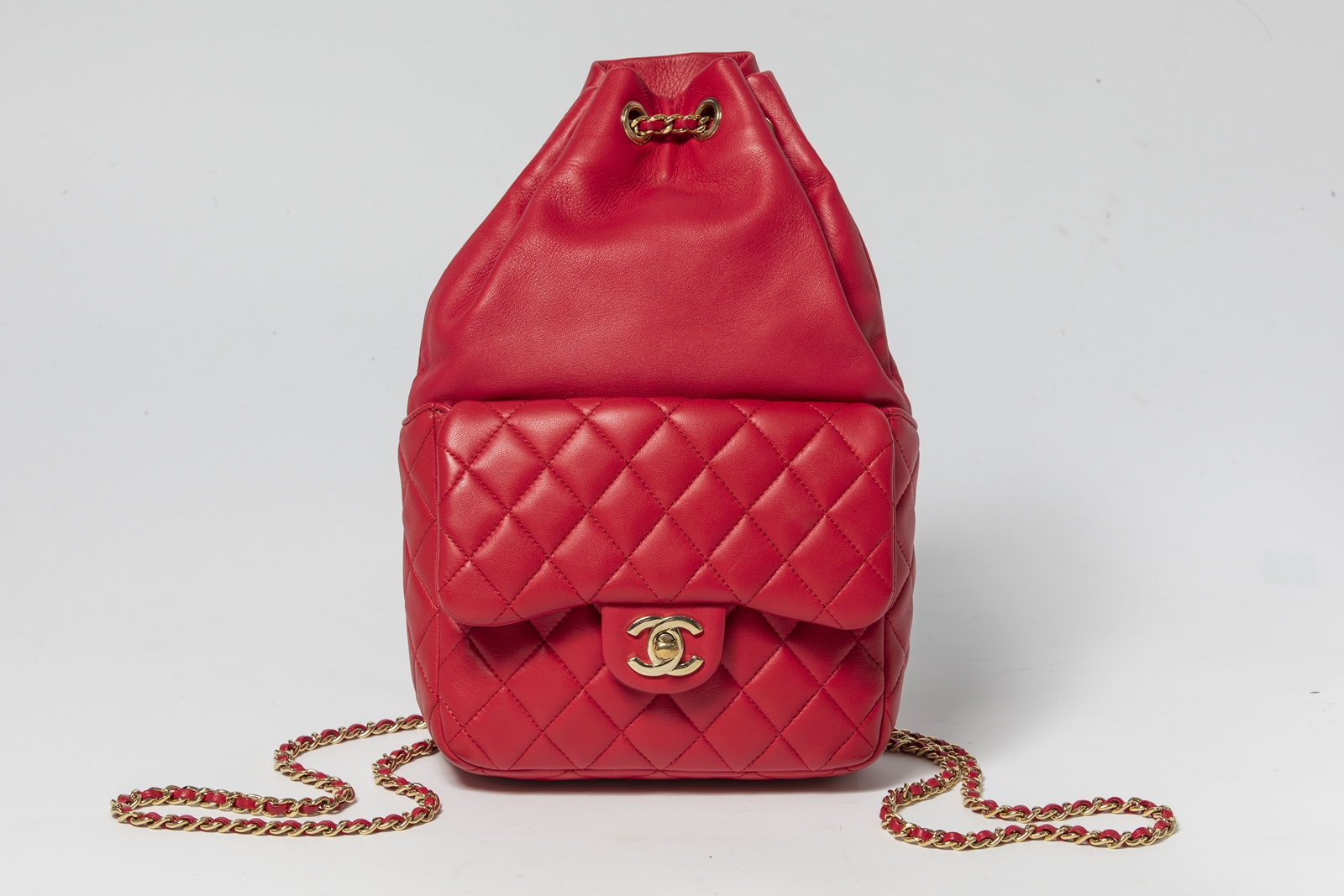กระเป๋า Chanel หนัง calfskin leather สีแดง