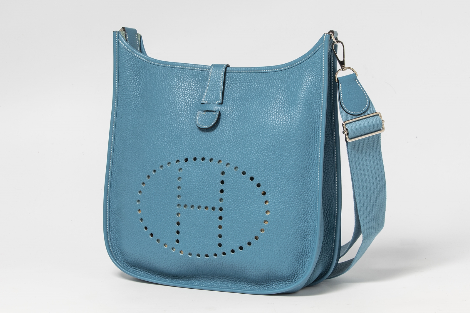 กระเป๋า Hermes รุ่น Evelyne III GM สี Blue Jean