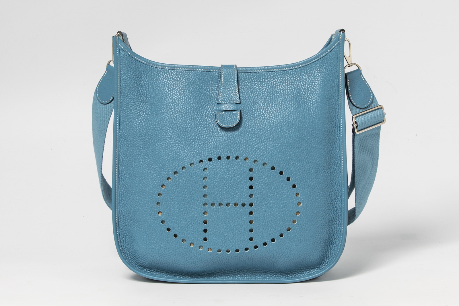 กระเป๋า Hermes  รุ่น Evelyne III GM สี Blue Jean